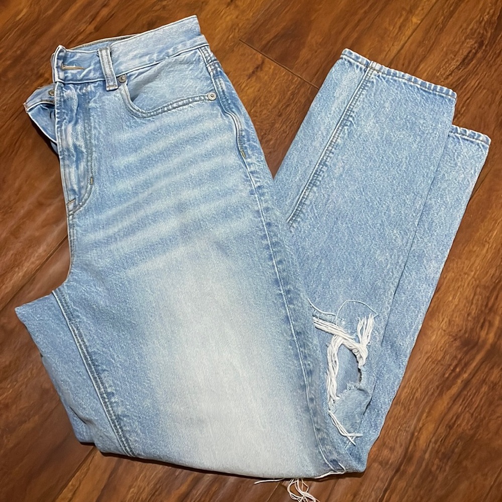 American eagle mom jeans